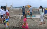 [ẢNH] Thái Lan phát hiện ngôi chùa bỏ hoang nhờ hạn hán